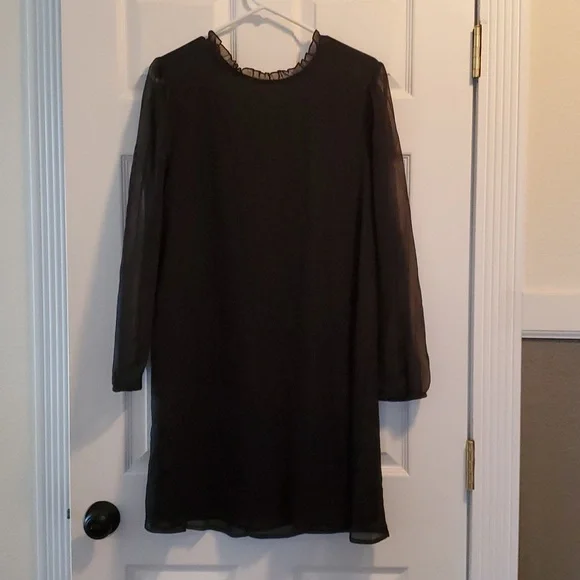 tash and sophie black dress sz M - NWT Tash and Sophie Black Tie-Waist Dress